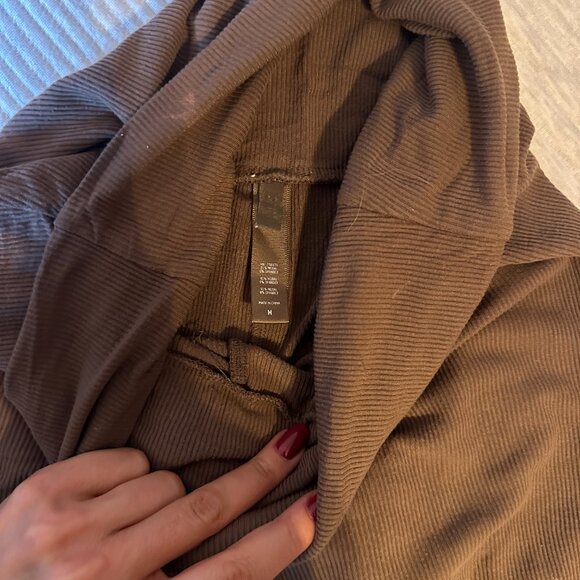 SKIMS BUNDLE - 5 PIECES - Picture 13 of 14